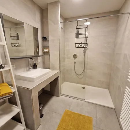 Im Schlosshof Mondsee